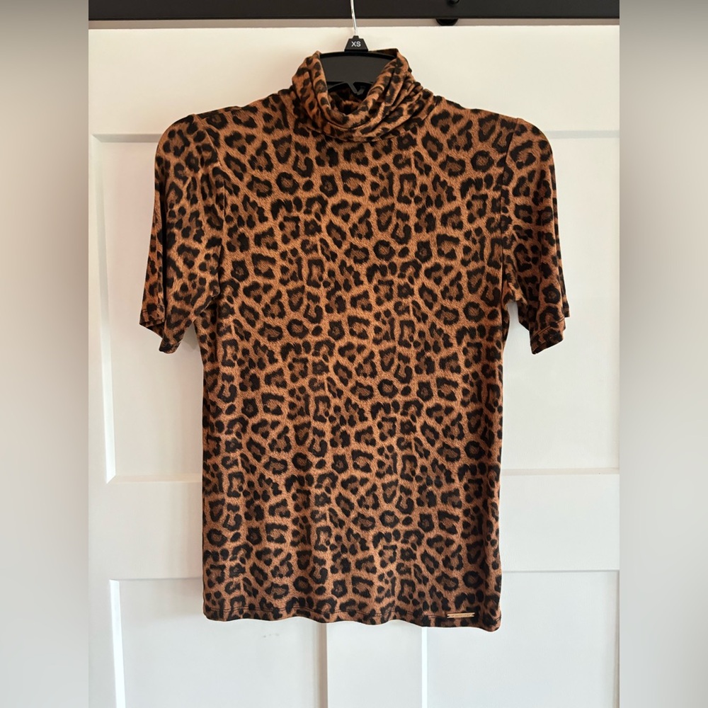 Michael Kors short sleeve leopard turtleneck!